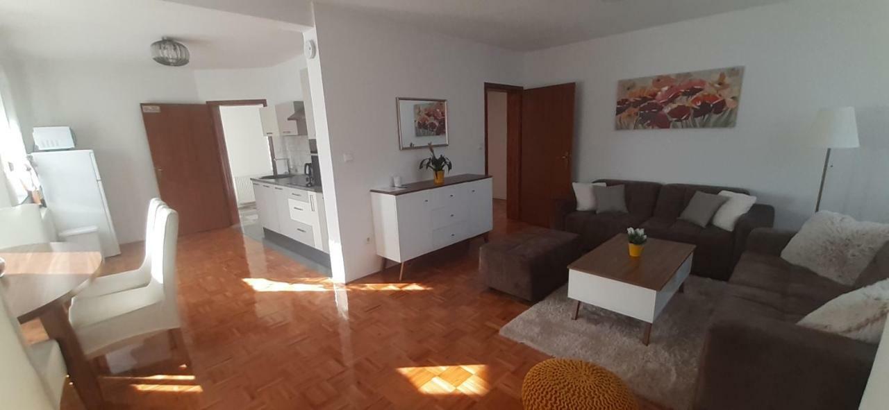 Apartment Golden Fields 스몰리야나크 외부 사진